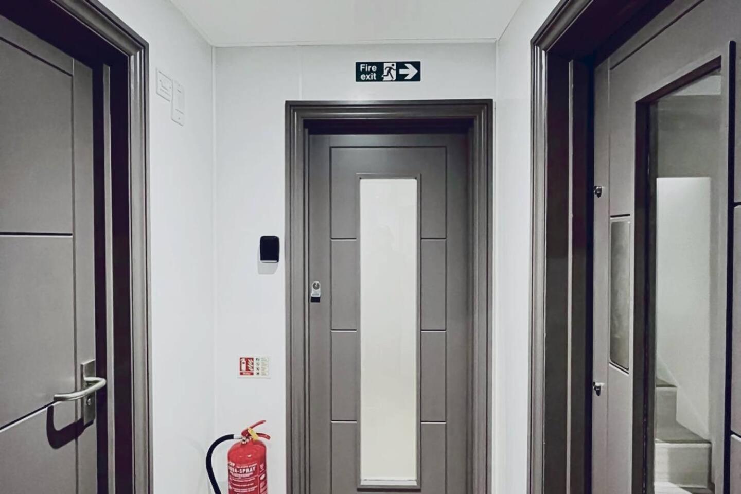 Apt 09 Stylish Studio Steps From Sea & Promenade ブライトン エクステリア 写真